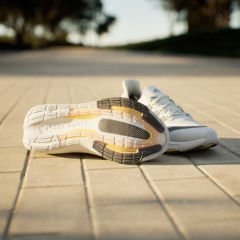 Adidas Ultraboost Strider Erkek Koşu Ayakkabısı 41  1/3 - Beyaz
