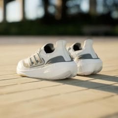 Adidas Ultraboost Strider Erkek Koşu Ayakkabısı 41  1/3 - Beyaz